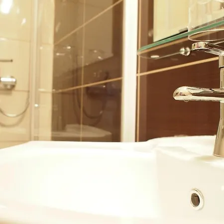 Budapest Suites 3*