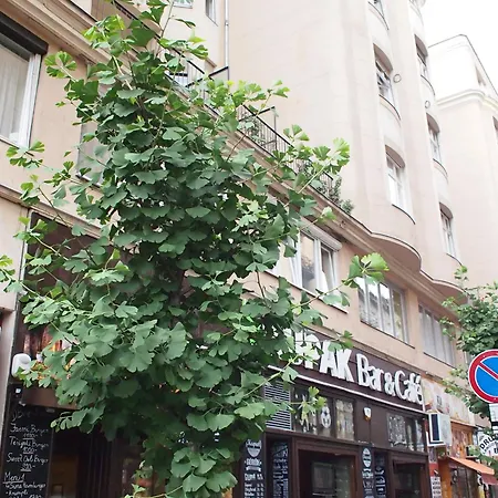 Budapest Suites 3*