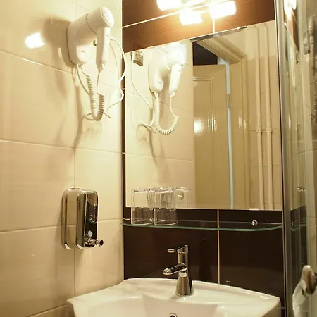 Budapest Suites Konukevi
