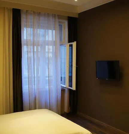 Budapest Suites Πανσιόν 3*